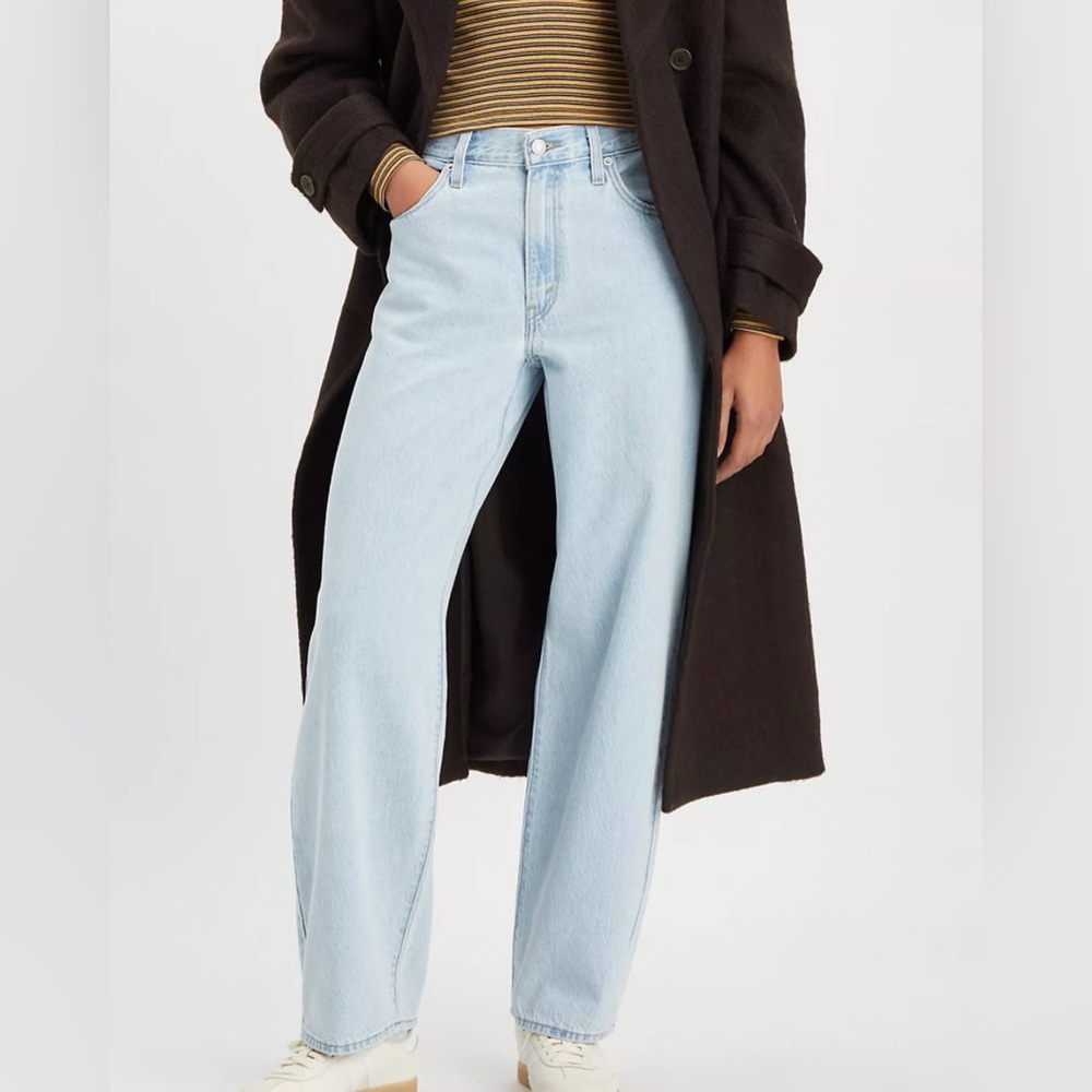 Levi’s baggy dad Jean